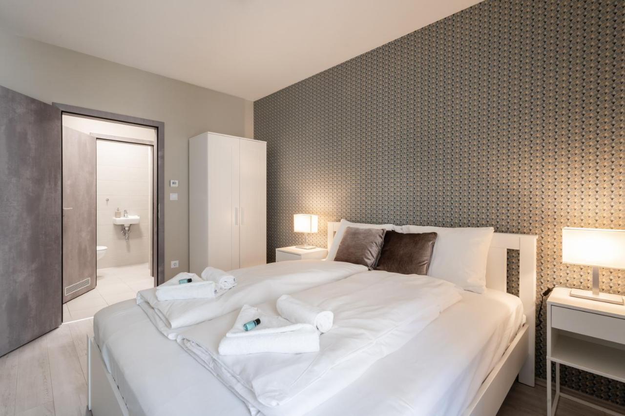 Navy Angel Apartment With Balcony Budapest Bagian luar foto