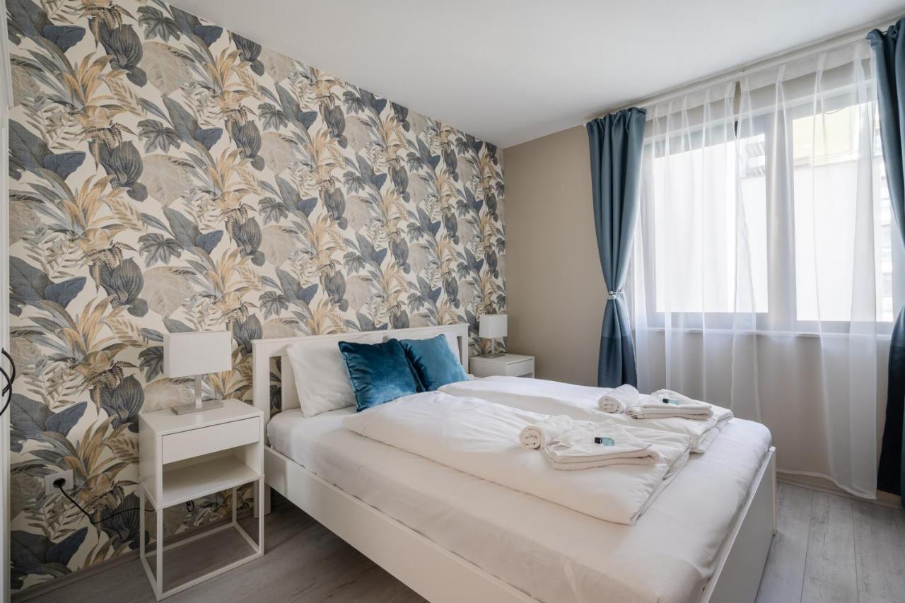 Navy Angel Apartment With Balcony Budapest Bagian luar foto