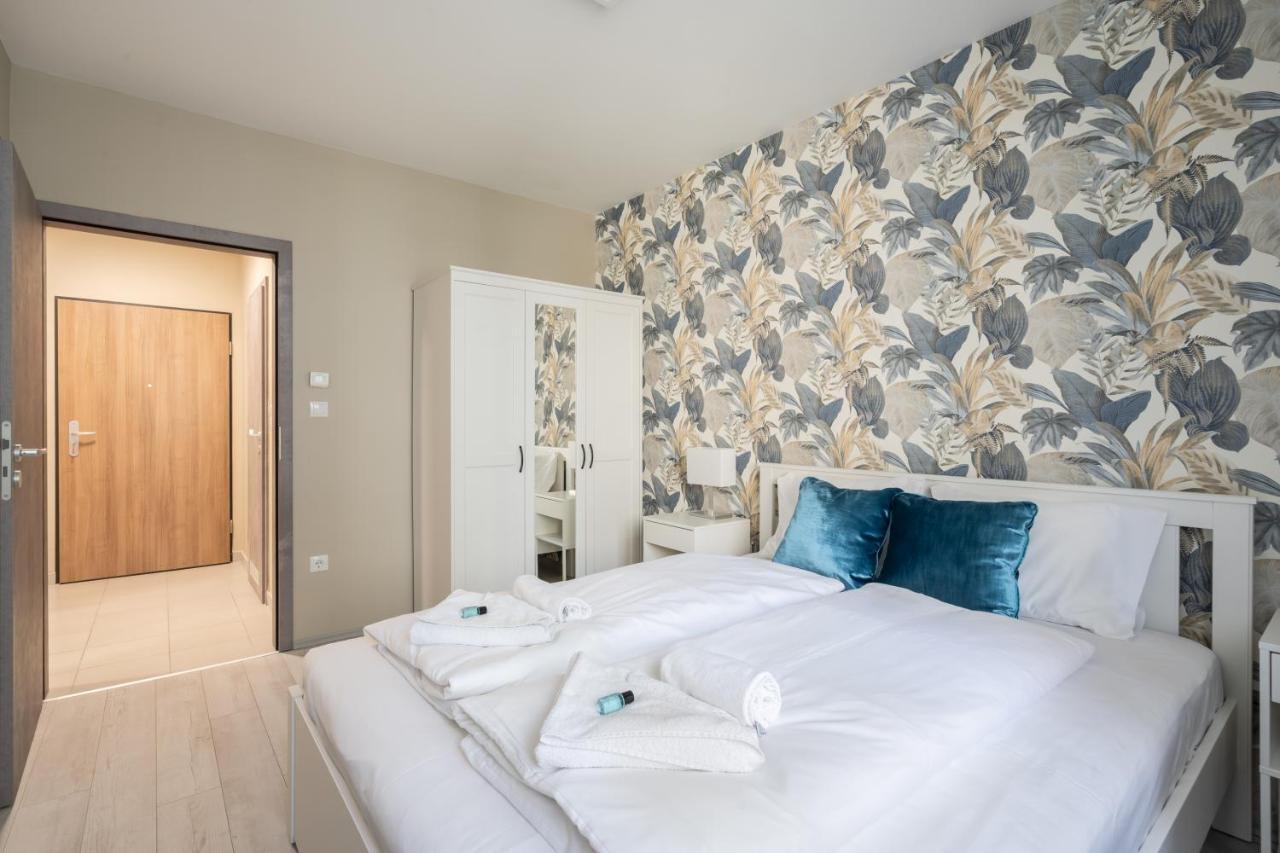 Navy Angel Apartment With Balcony Budapest Bagian luar foto