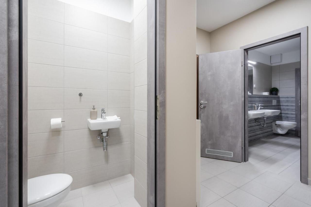 Navy Angel Apartment With Balcony Budapest Bagian luar foto